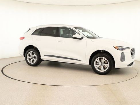 New 2025 Audi Q5 Premium image 9