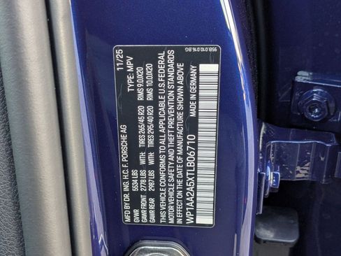 New 2026 Porsche Macan image 30