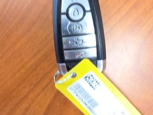 Certified 2022 Ford F150 XLT w/ Equipment Group 302A High image 26