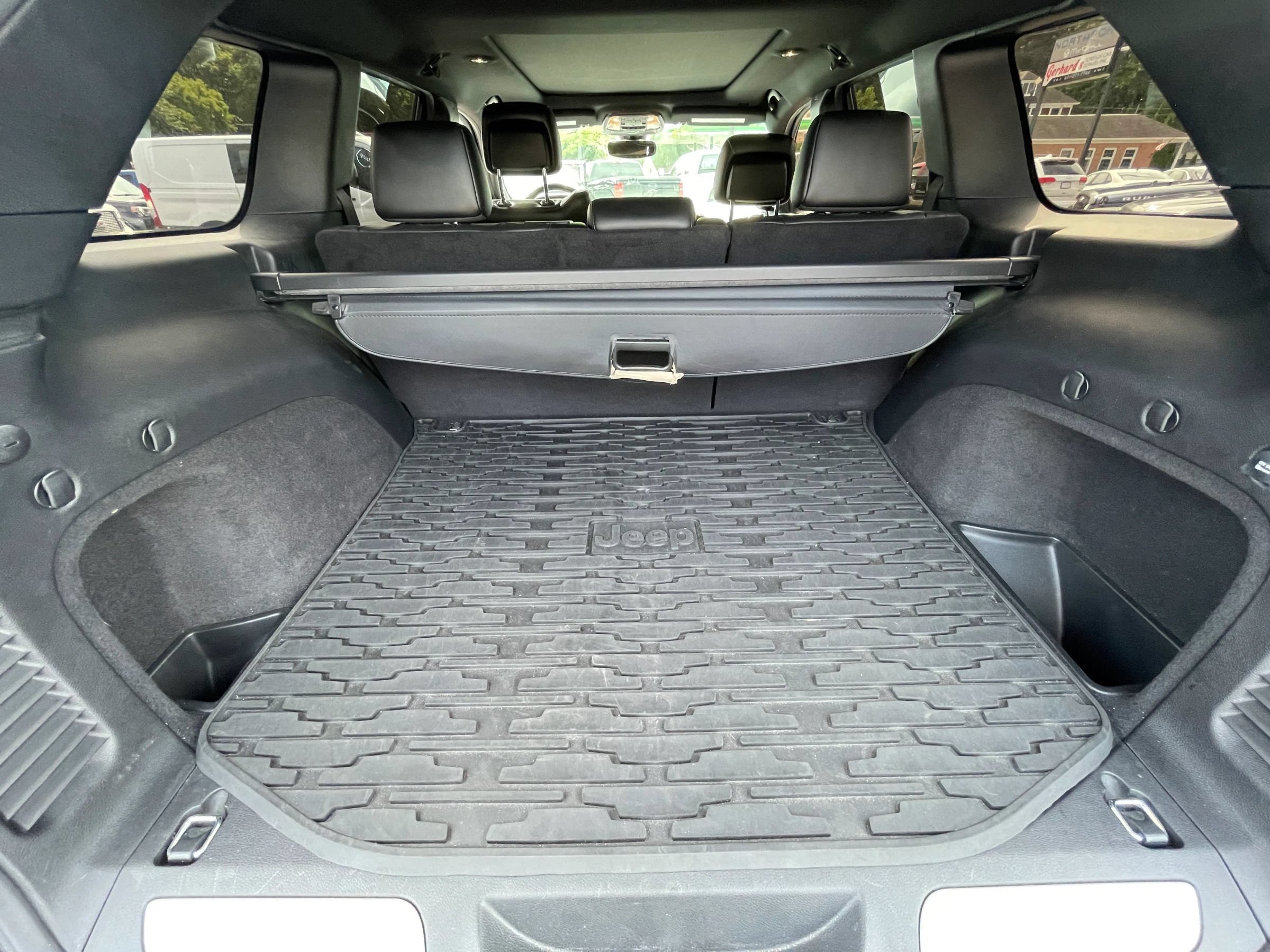 Used 2019 Jeep Grand Cherokee Limited X AWD/4WD image 20