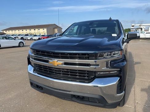 Used 2020 Chevrolet Silverado 1500 LT w/ LT Value Package image 9