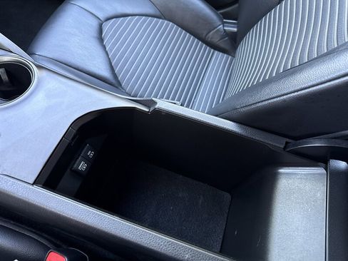 Used 2023 Toyota Camry SE FWD image 34