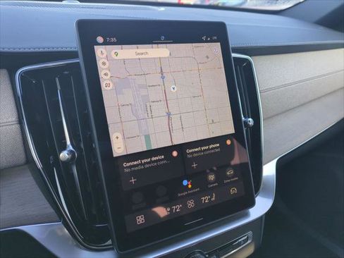 New 2026 Volvo XC90 T8 Plus w/ Protection Package Premier image 9