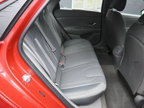 Certified 2023 Hyundai Elantra SEL FWD image 23