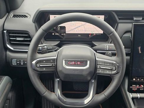 New 2026 GMC Terrain AT4 w/ Technology Package II AWD/4WD image 13