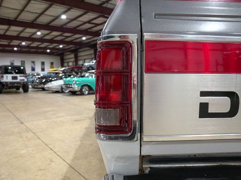 Used 1992 Dodge D/W Truck 250 image 40