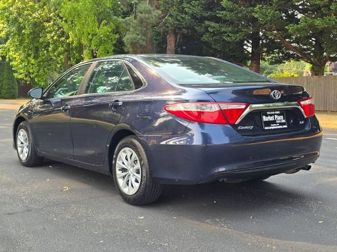Used 2016 Toyota Camry LE FWD image 4
