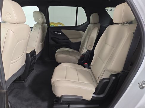 Used 2023 Chevrolet Traverse LT AWD/4WD image 12