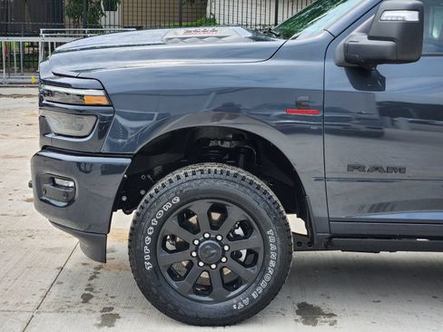 New 2026 RAM 2500 Laramie AWD/4WD image 10