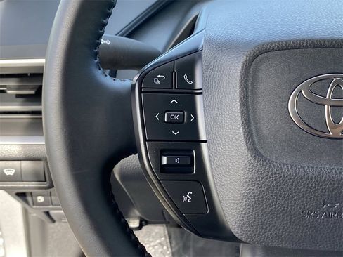 Certified 2025 Toyota Prius LE image 26