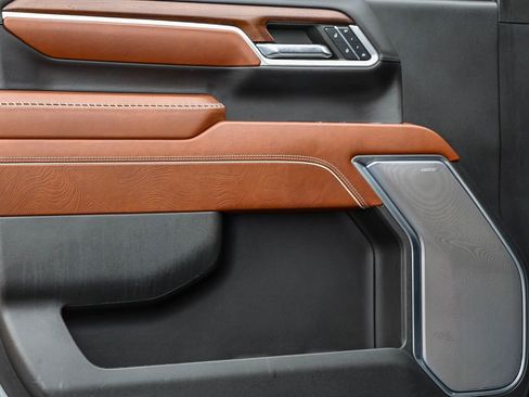 Used 2024 GMC Sierra 2500 Denali Ultimate w/ Max Trailering Package image 21