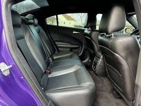 Used 2018 Dodge Charger R/T w/ Plus Group image 21