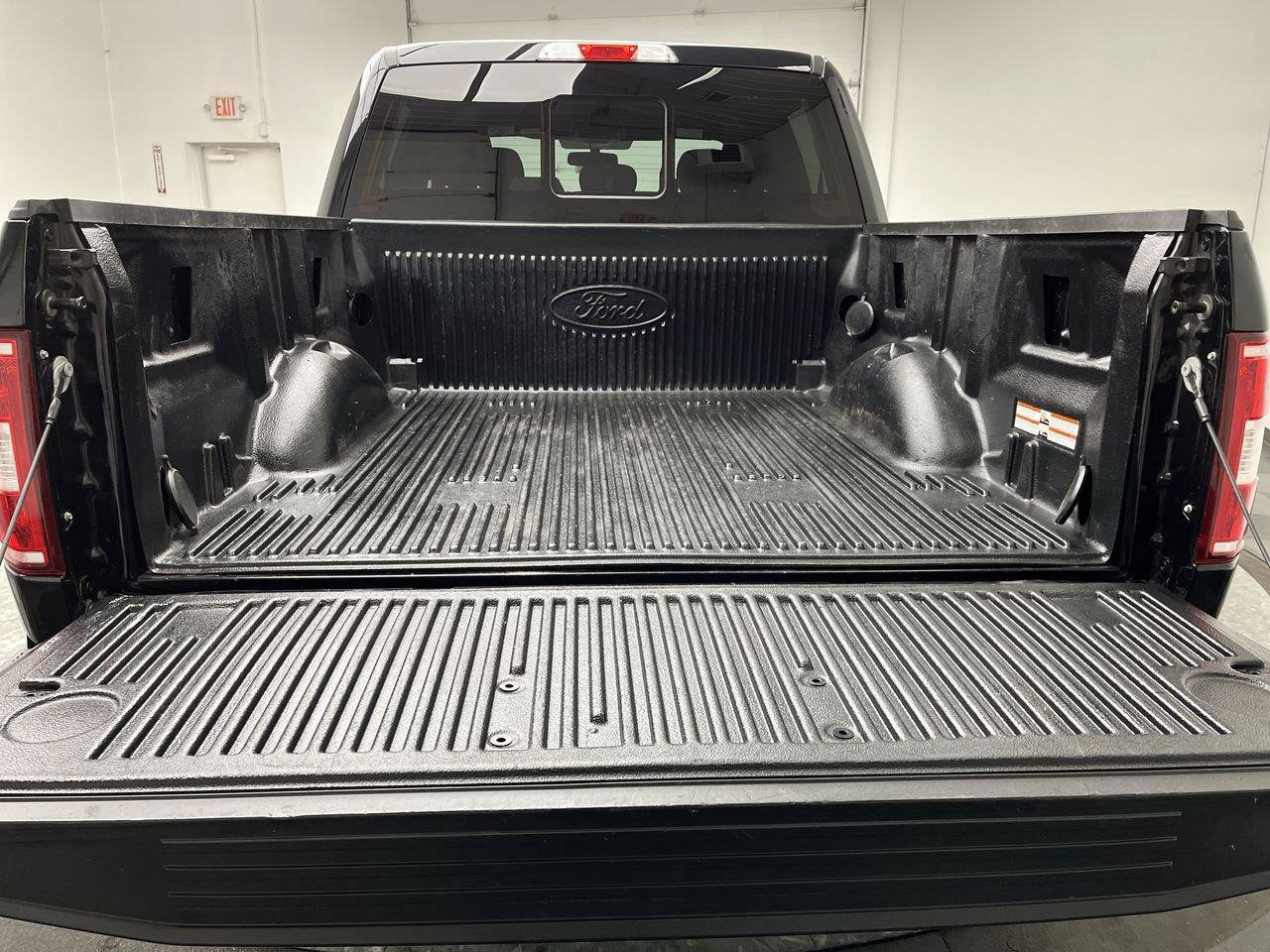 Certified 2018 Ford F150 XLT w/ Equipment Group 302A Luxury AWD/4WD image 31