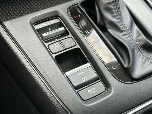 Used 2025 Honda HR-V LX image 30