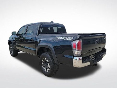 Used 2021 Toyota Tacoma TRD Off-Road AWD/4WD image 3