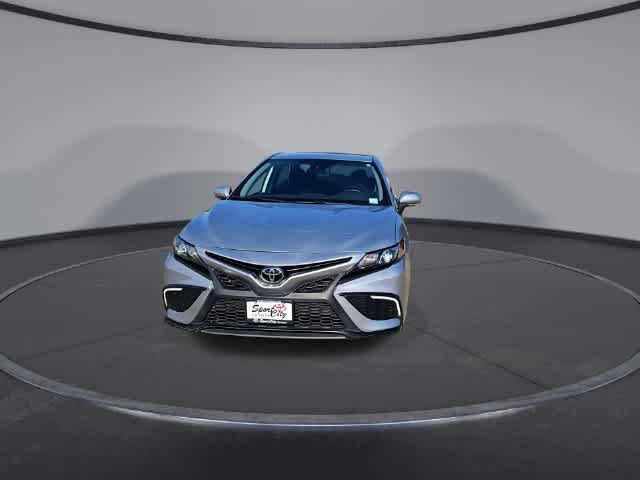 Used 2024 Toyota Camry SE FWD image 3