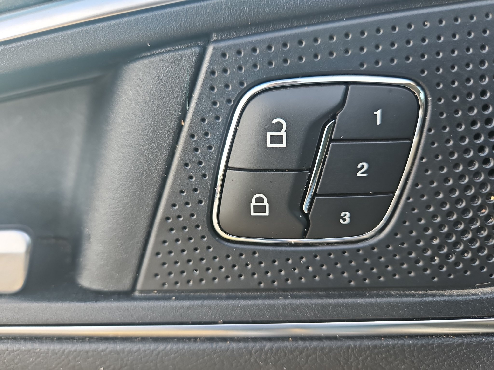 Used 2022 Ford Edge Titanium AWD/4WD image 9