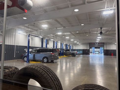 Used 2024 Nissan Titan PRO-4X w/ Off Road Protection Package image 50