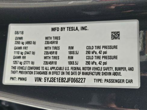 Used 2018 Tesla Model 3 Long Range AWD/4WD image 31