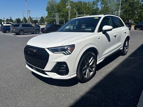 Certified 2025 Audi Q3 2.0T Premium w/ Convenience Package AWD/4WD image 34