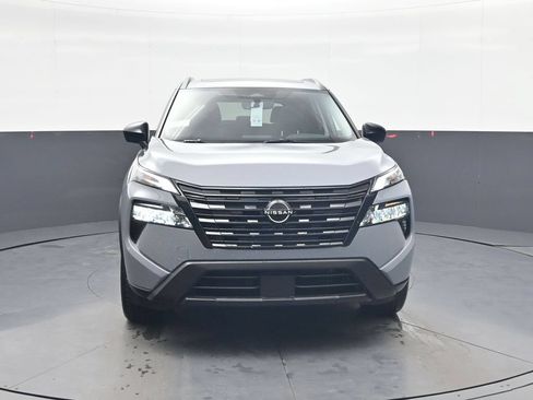 Used 2026 Nissan Rogue Dark Armor FWD image 3