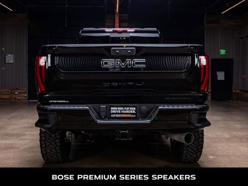 Used 2025 GMC Sierra 2500 Denali Ultimate image 8