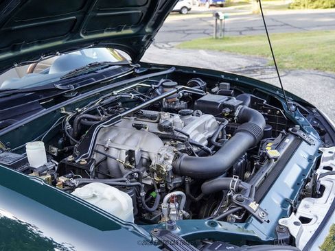 Used 2001 MAZDA MX-5 Miata RWD image 24