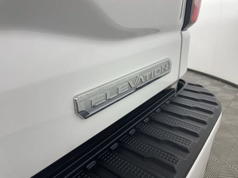 Used 2023 GMC Sierra 1500 Elevation w/ X31 Off-Road Package AWD/4WD image 32