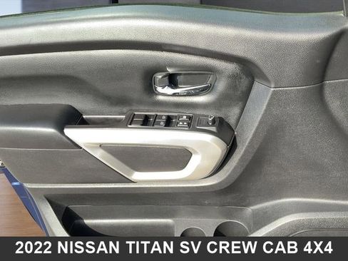 Used 2022 Nissan Titan SV image 11
