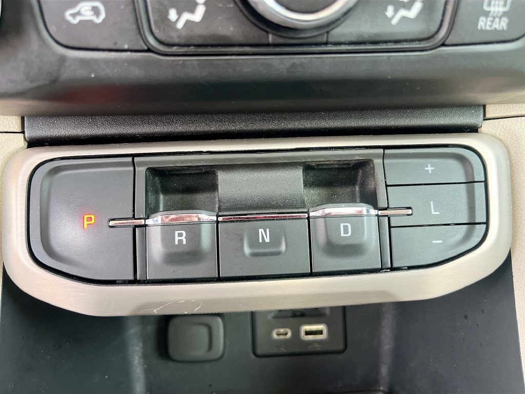 Used 2022 GMC Acadia Denali w/ Denali Ultimate Package AWD/4WD image 17