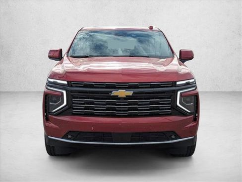 Used 2025 Chevrolet Suburban High Country image 2