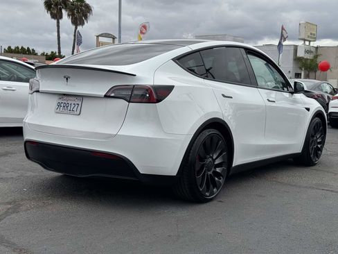 Used 2023 Tesla Model Y Performance AWD/4WD image 11