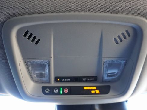 Used 2023 Chevrolet Malibu LT image 16