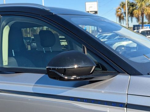 New 2026 Lincoln Nautilus Reserve image 13