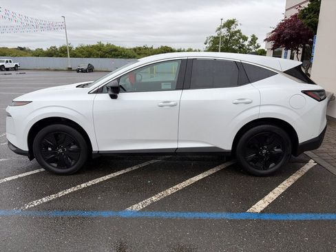 Used 2025 Nissan Murano SV w/ Cargo Package AWD/4WD image 3