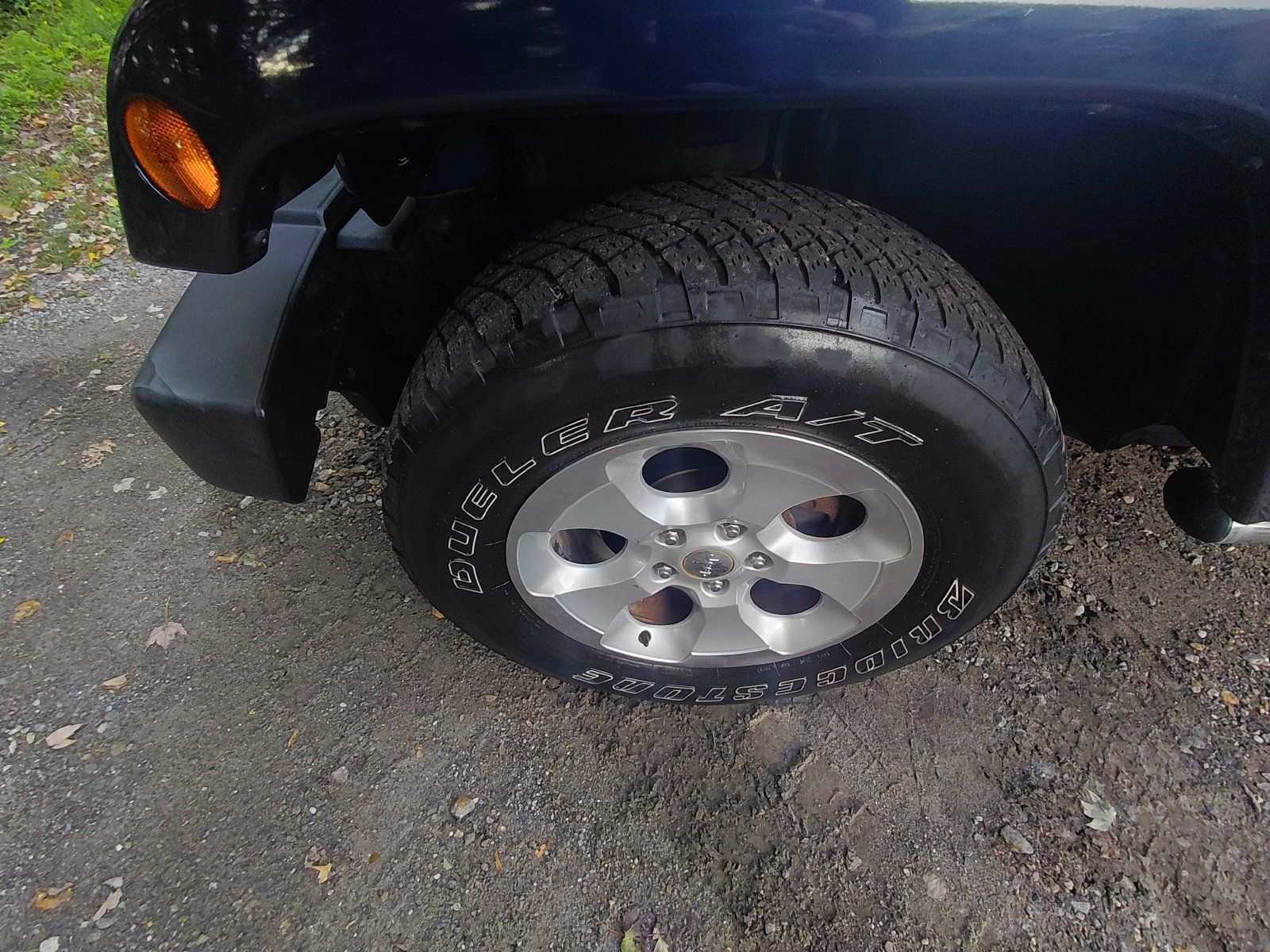 Used 2013 Jeep Wrangler Unlimited Sahara w/ Mopar Chrome Edition Group AWD/4WD image 11