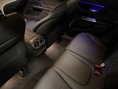 New 2026 Mercedes-Benz GLC 300 image 11