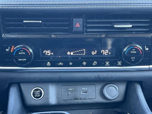 Certified 2023 Nissan Rogue SV w/ SV Premium Package image 5