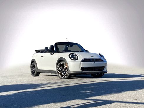 New 2026 MINI Cooper S image 2