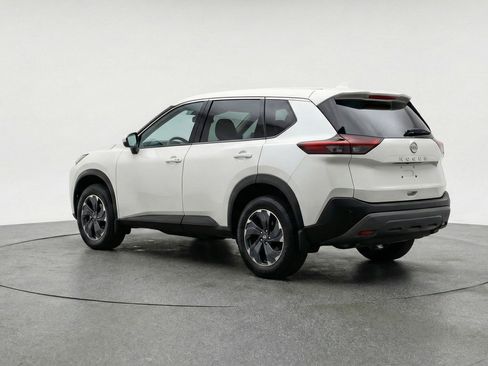 Used 2025 Nissan Rogue SV AWD/4WD image 6