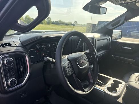 Certified 2022 GMC Sierra 1500 AT4 w/ AT4 Premium Package image 16