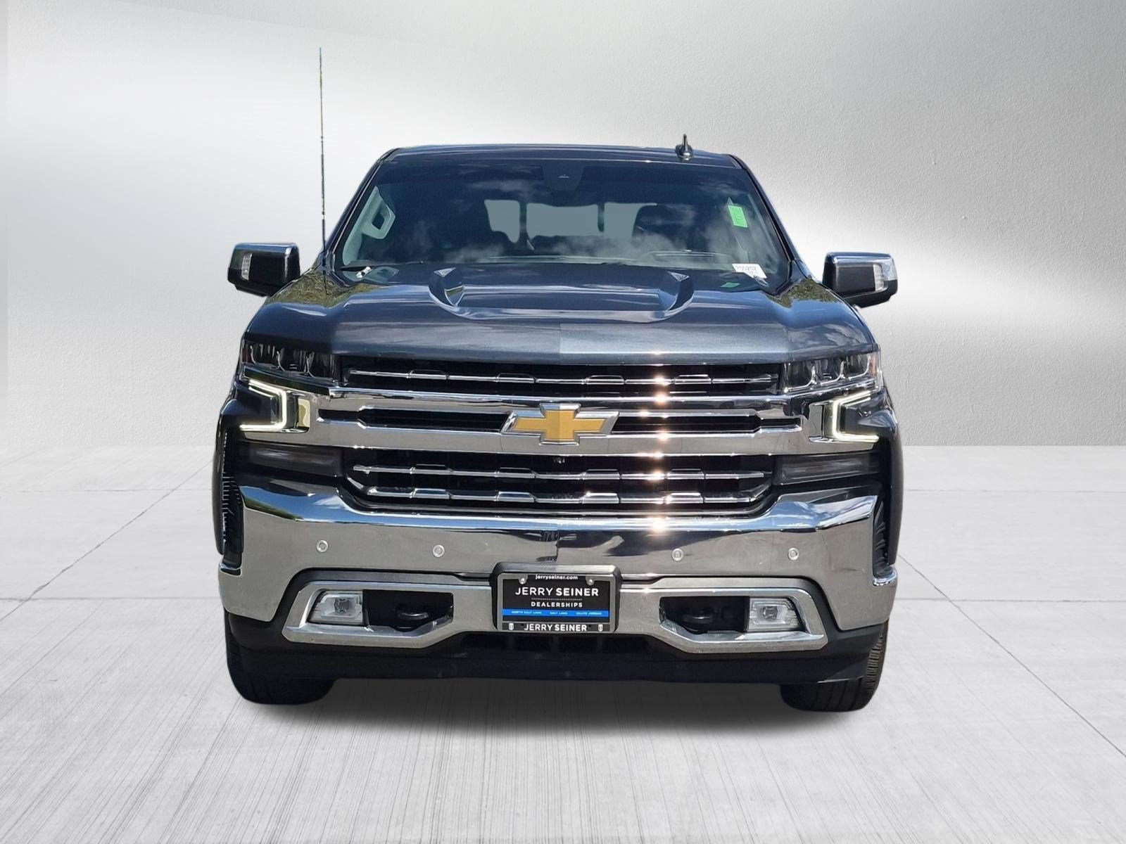 Certified 2021 Chevrolet Silverado 1500 LTZ w/ LTZ Premium Package AWD/4WD image 9