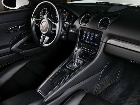 Used 2018 Porsche 718 Cayman image 10