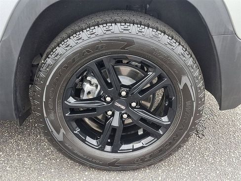 Certified 2023 GMC Terrain AT4 image 35