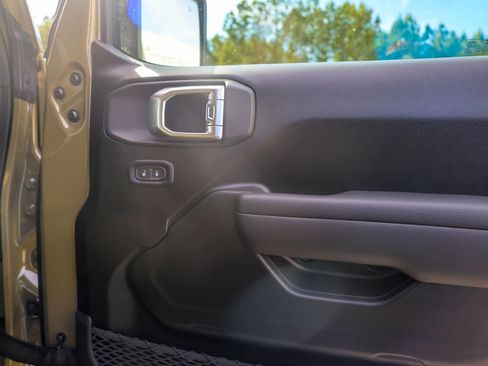 New 2026 Jeep Gladiator Willys AWD/4WD image 13