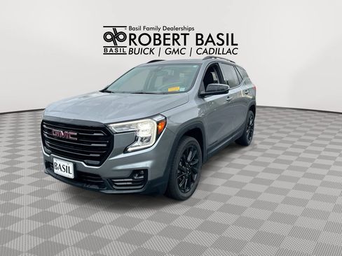 Used 2023 GMC Terrain SLT w/ Elevation Edition AWD/4WD image 4
