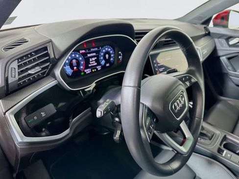 Used 2023 Audi Q3 2.0T Premium w/ Black Optic Sport Package image 10