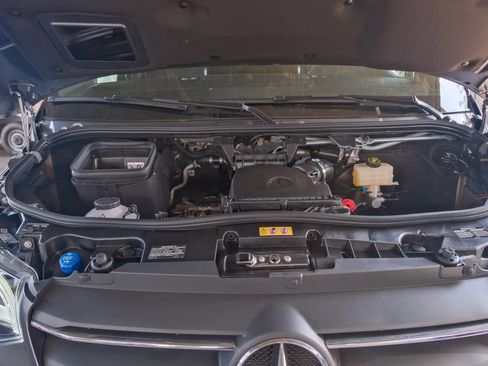 Used 2024 Mercedes-Benz Sprinter 2500 image 29