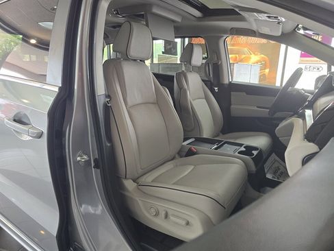 Used 2025 Honda Odyssey Touring image 14