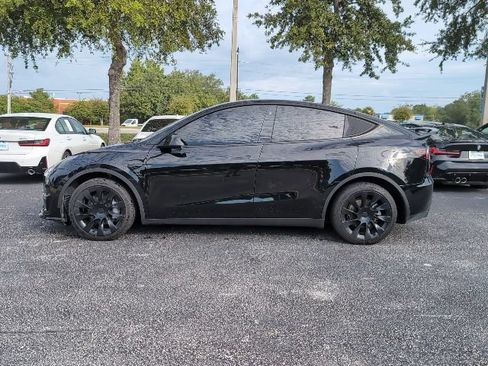 Used 2023 Tesla Model Y Long Range AWD/4WD image 3